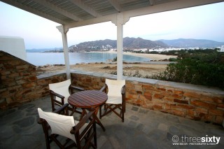 kontos studios veranda